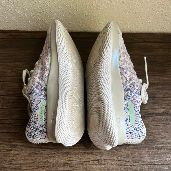 Under Armour Velociti Wind Flow Grey Athletic Running Shoes Womens Size 8.5 - Picture 4 of 7